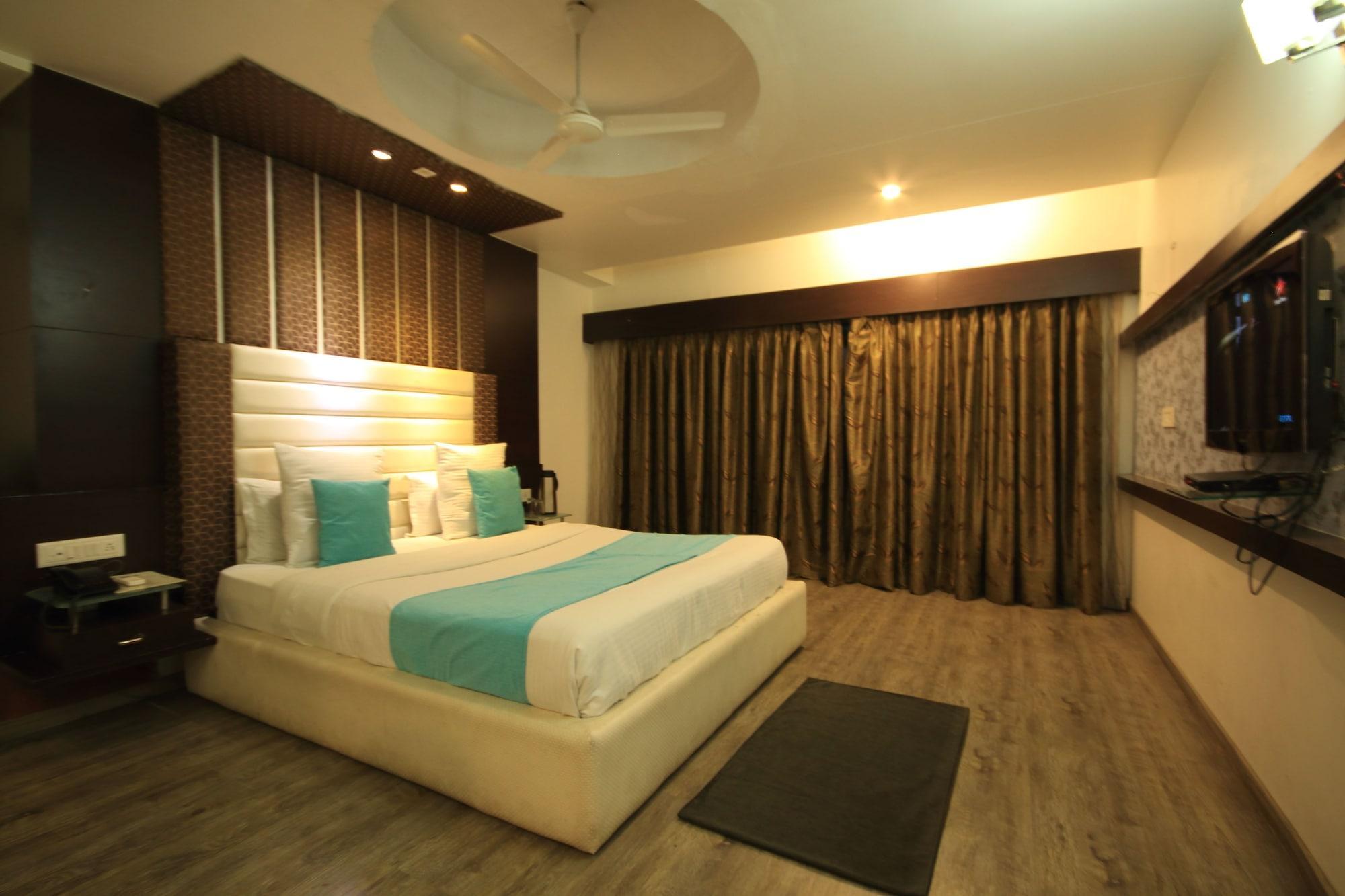 Fabhotel Kadamb Inn Ahmedabad Exterior foto