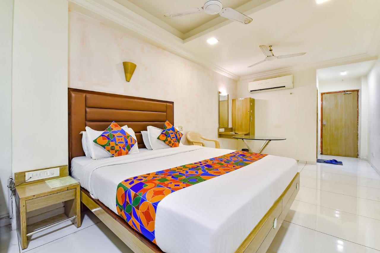 Fabhotel Kadamb Inn Ahmedabad Exterior foto